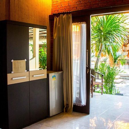 Leyeh Leyeh Homestay Canggu  Exterior photo