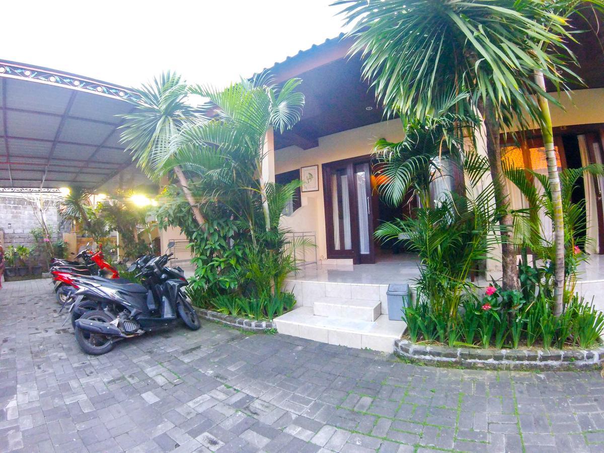 Leyeh Leyeh Homestay Canggu  Exterior photo